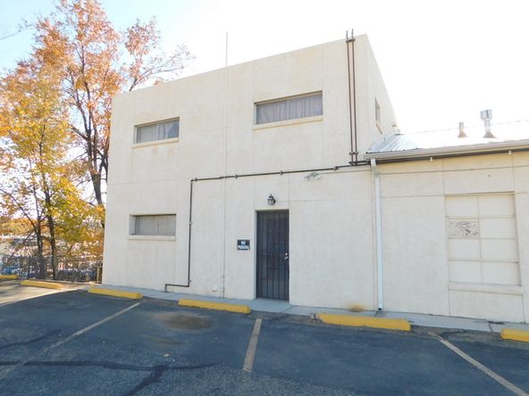 805 E Main St, Farmington, NM 87401